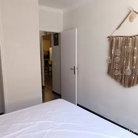 Village 2 Apartment *